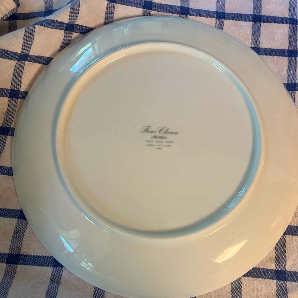 Mikasa Dinner Plate  “love knot” - Picture 3 of 5